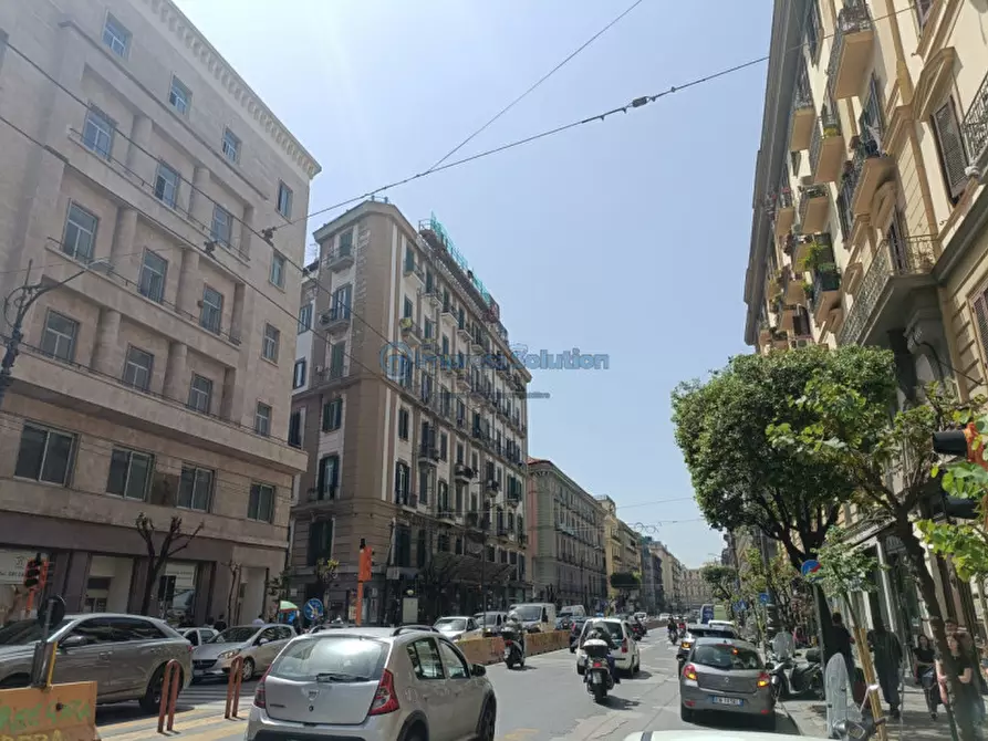Immagine 1 di Negozio in affitto  in Via Eletto Starace a Napoli