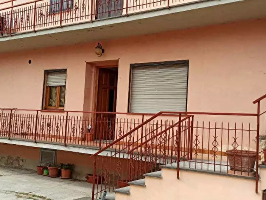 Immagine 1 di Appartamento in vendita  in Via Stazione a Castiglione Del Lago