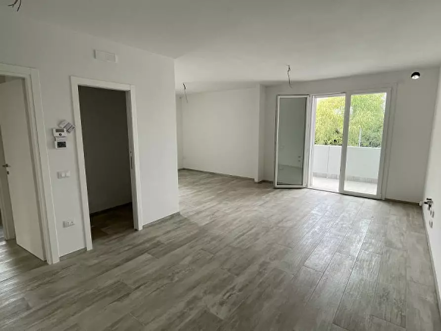 Immagine 8 di Appartamento in vendita  in Via Cadorna a Chioggia