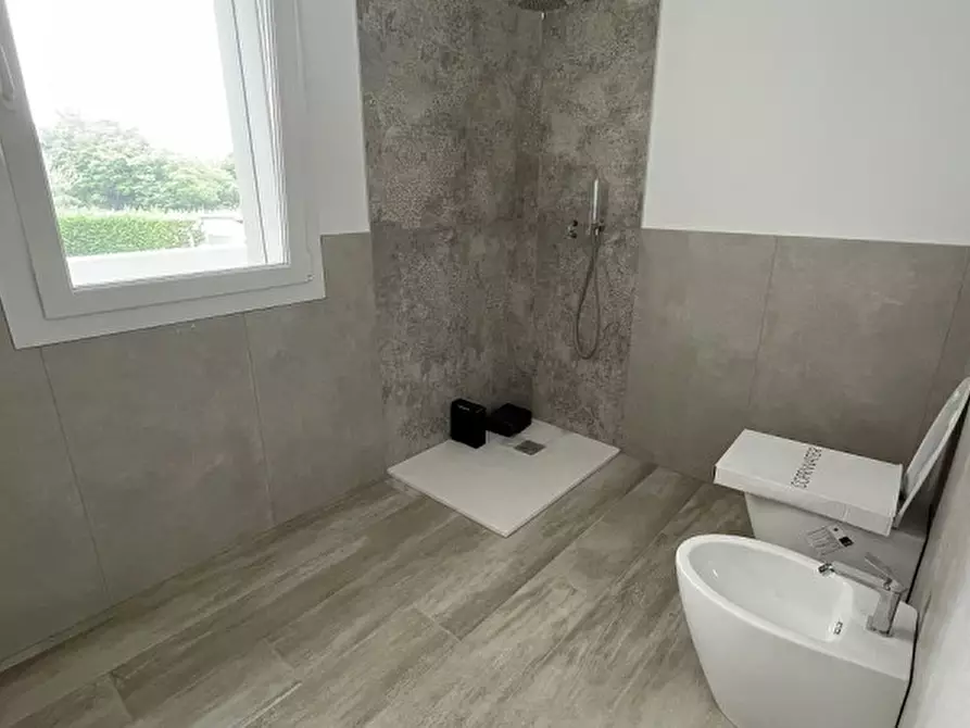 Immagine 12 di Appartamento in vendita  in Via Cadorna a Chioggia