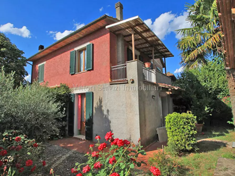 Immagine 1 di Casa bifamiliare in vendita  in Via Rovisci a Montepulciano