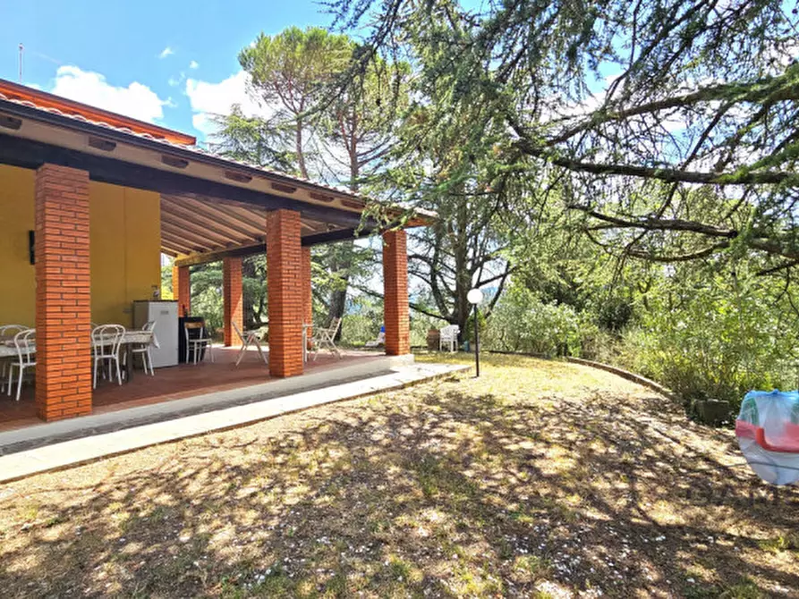 Immagine 25 di Villa in vendita  a Calenzano