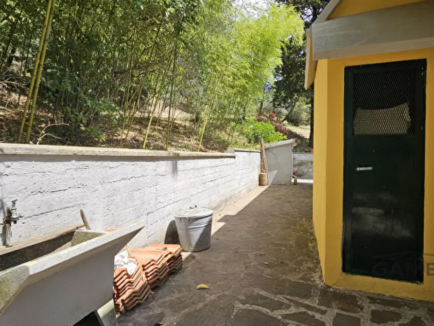 Immagine 27 di Villa in vendita  a Calenzano