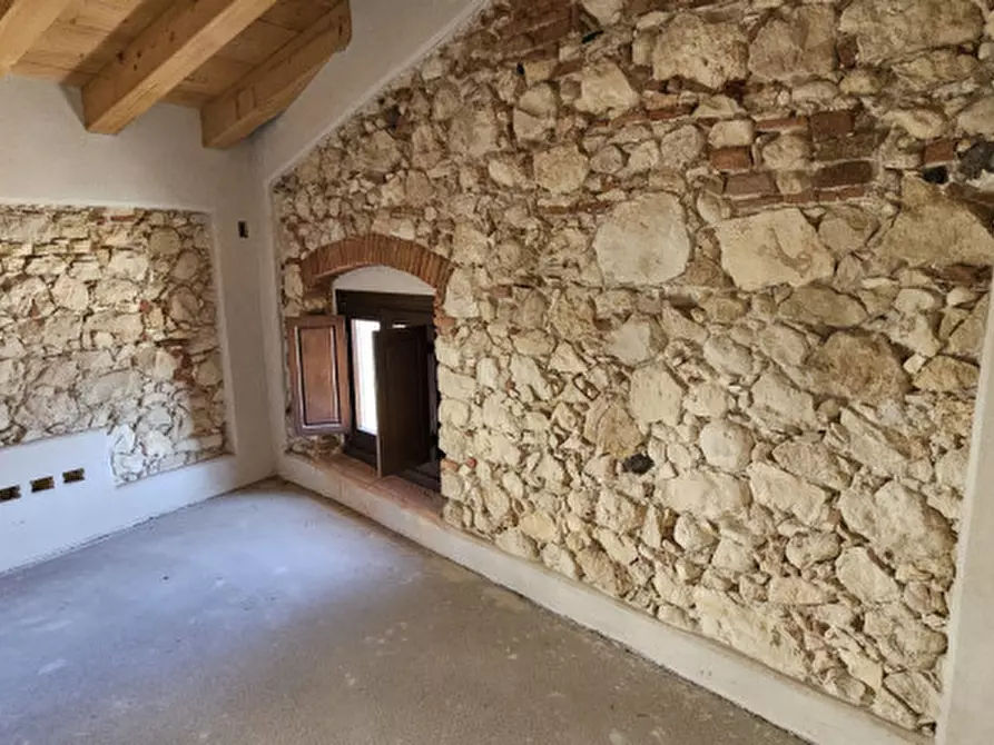 Immagine 9 di Villetta a schiera in vendita  a Negrar di Valpolicella