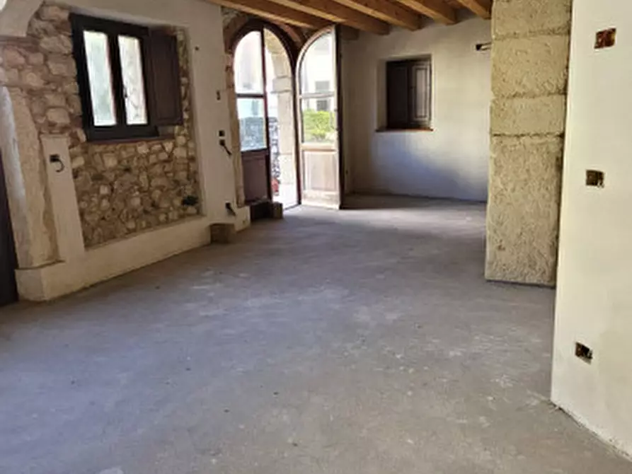 Immagine 16 di Villetta a schiera in vendita  a Negrar di Valpolicella