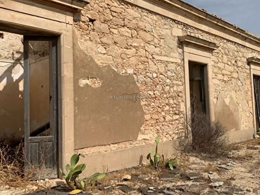 Immagine 15 di Rustico / casale in vendita  in Contrada Torre Vecchia a Vittoria