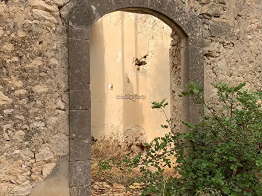 Immagine 21 di Rustico / casale in vendita  in Contrada Torre Vecchia a Vittoria
