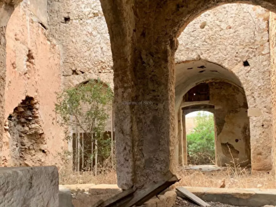 Immagine 29 di Rustico / casale in vendita  in Contrada Torre Vecchia a Vittoria