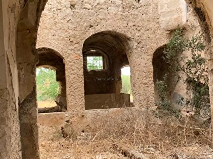 Immagine 39 di Rustico / casale in vendita  in Contrada Torre Vecchia a Vittoria