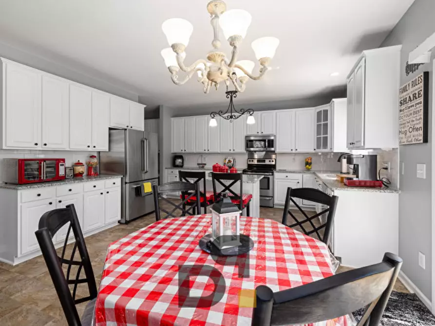 Immagine 2 di Appartamento in vendita  in via valtenesi a Manerba Del Garda