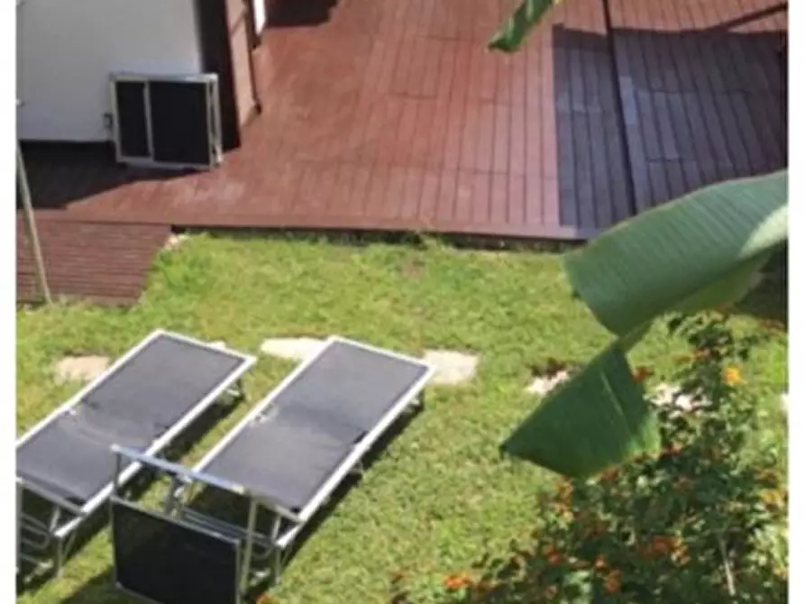 Immagine 8 di Appartamento in affitto  in viale dei pepi a Ospedaletti