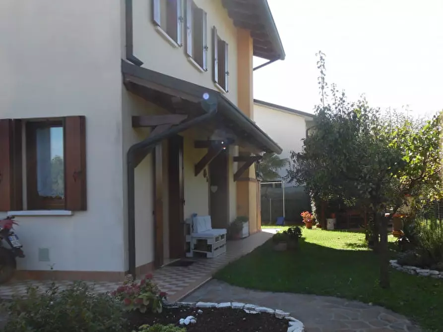 Immagine 1 di Casa bifamiliare in vendita  a Arzergrande