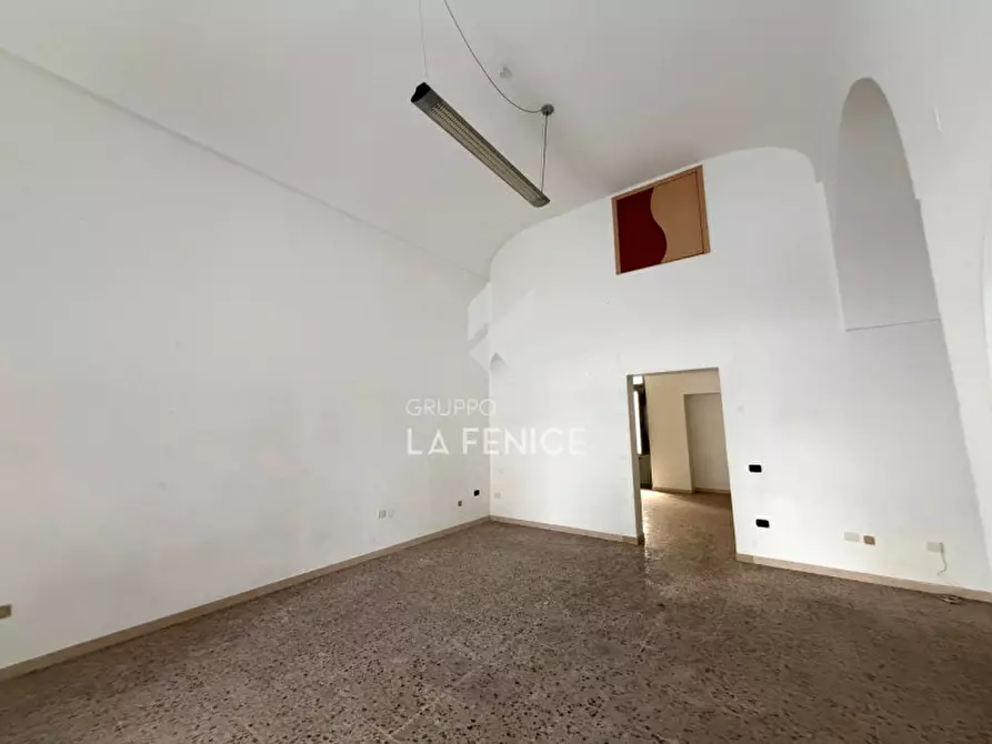 Immagine 9 di Attività commerciale in vendita  in Corso dei mille 34 a Martina Franca