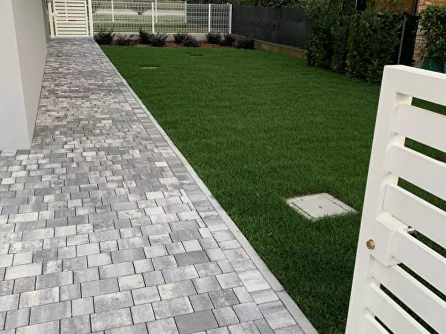 Immagine 11 di Appartamento in vendita  in via santa luca a Selvazzano Dentro