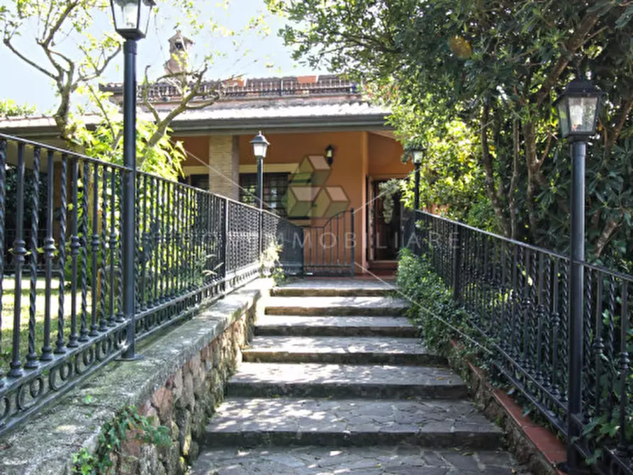 Immagine 10 di Villa in vendita  in Colle San Pietro a San Cesareo