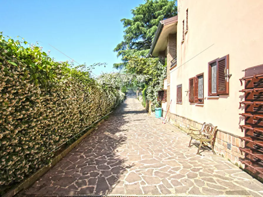 Immagine 11 di Villa in vendita  in Colle San Pietro a San Cesareo