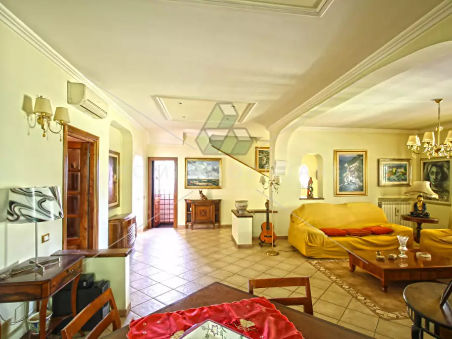 Immagine 18 di Villa in vendita  in Colle San Pietro a San Cesareo