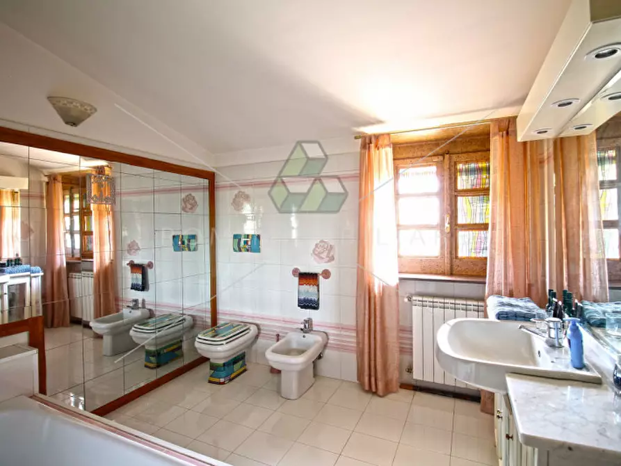 Immagine 38 di Villa in vendita  in Colle San Pietro a San Cesareo