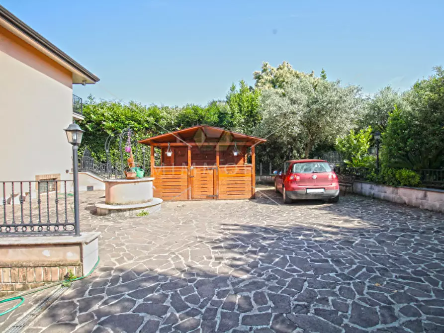 Immagine 64 di Villa in vendita  in Colle San Pietro a San Cesareo