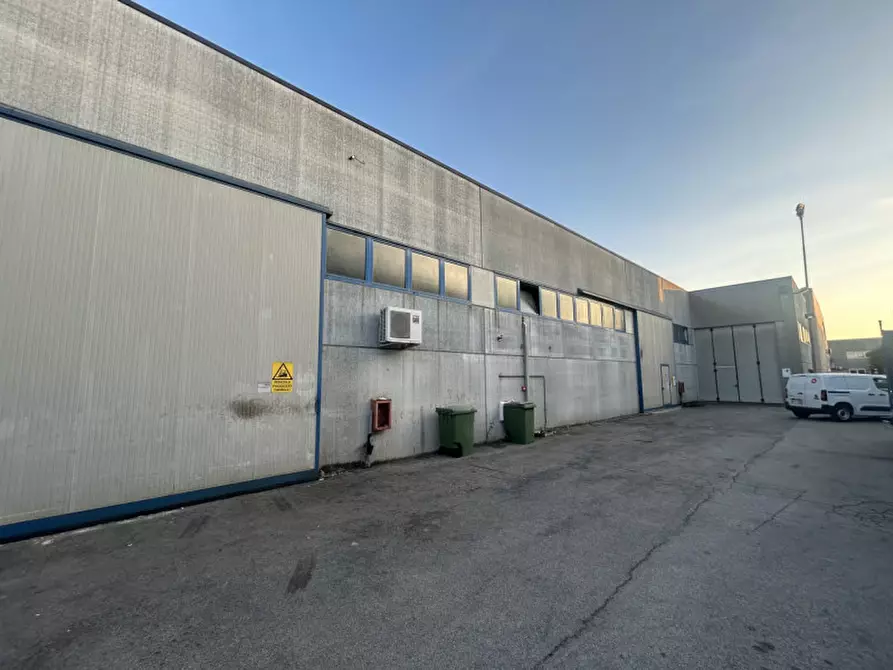 Immagine 1 di Capannone industriale in affitto  in Via Del Lavoro a Mestrino