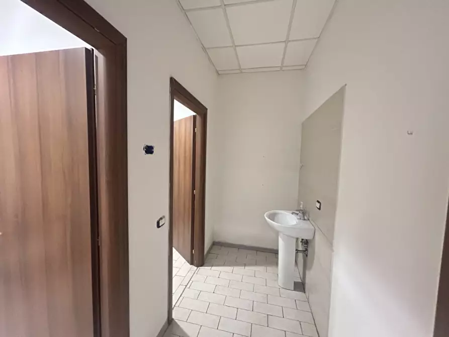 Immagine 11 di Capannone industriale in affitto  in Via Del Lavoro a Mestrino