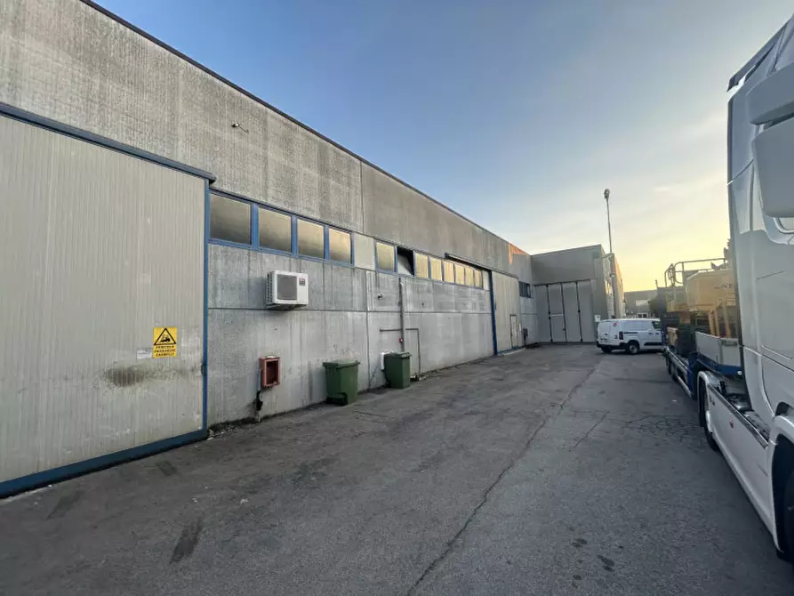 Immagine 18 di Capannone industriale in affitto  in Via Del Lavoro a Mestrino