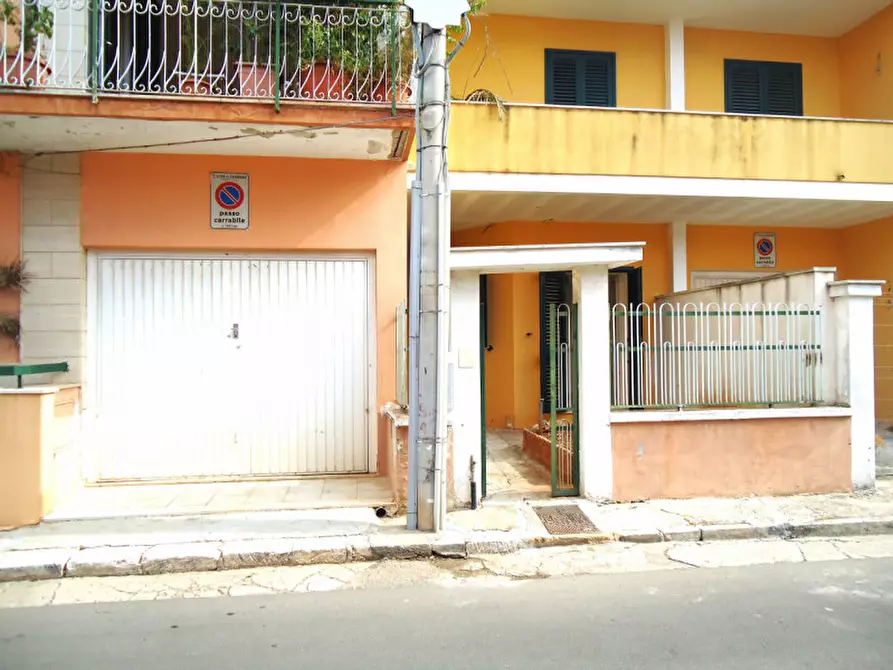 Immagine 1 di Appartamento in vendita  in Via Canova a Casarano
