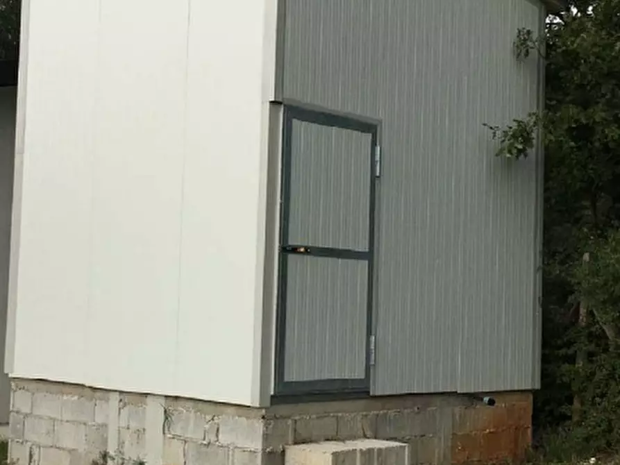 Immagine 7 di Laboratorio in vendita  a Castelsaraceno