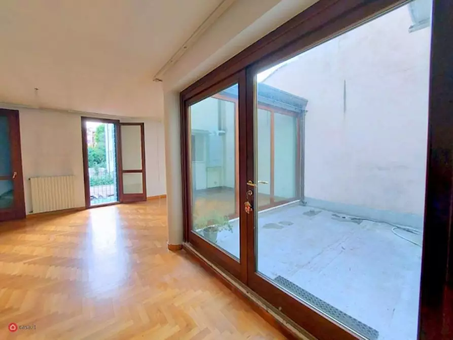 Immagine 1 di Appartamento in vendita  in prato valle a Padova