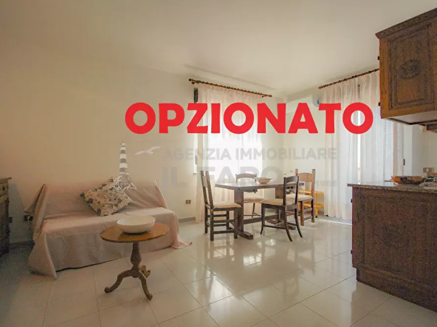 Immagine 1 di Appartamento in vendita  a La Maddalena