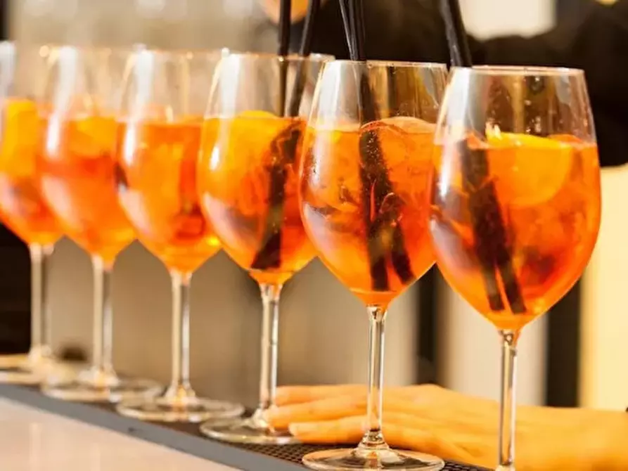 Immagine 2 di Attività commerciale in vendita  a Villafranca Di Verona