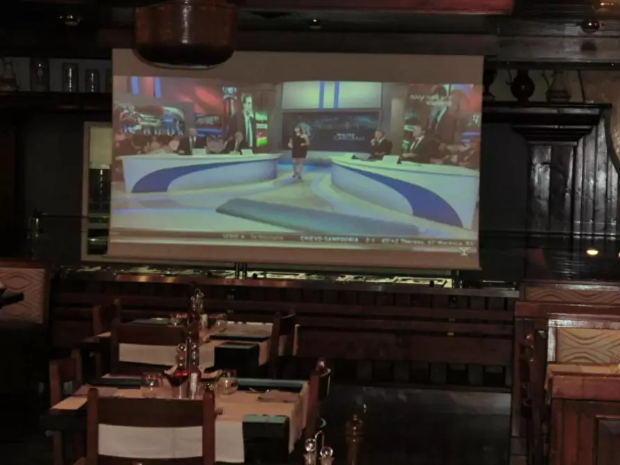 Immagine 12 di Attività commerciale in vendita  a Villafranca Di Verona