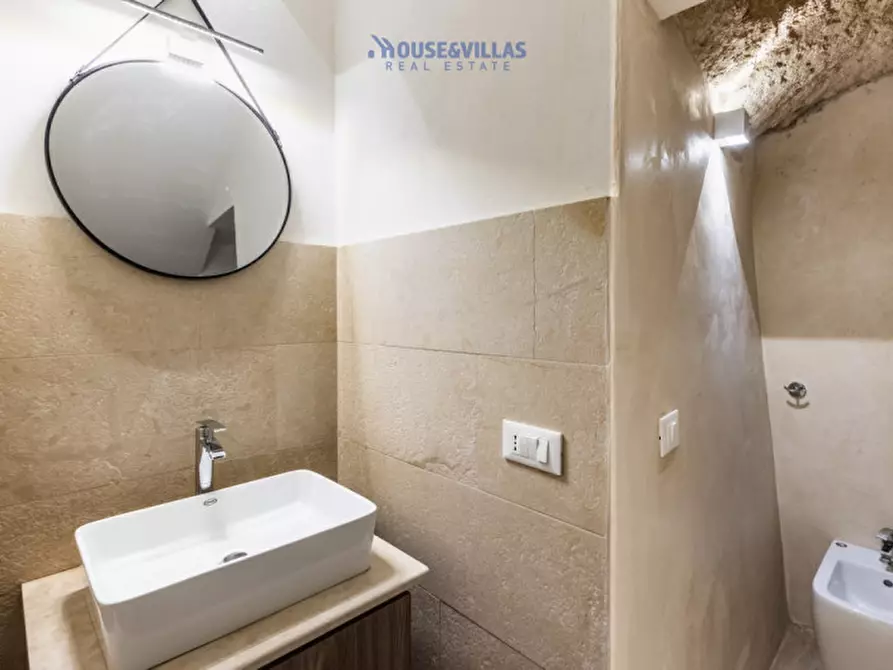 Immagine 22 di Casa indipendente in vendita  in via bozzari a Noto