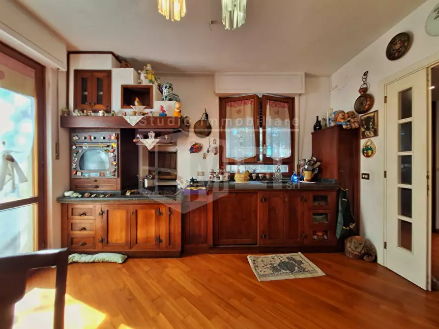 Immagine 5 di Villetta a schiera in vendita  in Via del Pino a Livorno