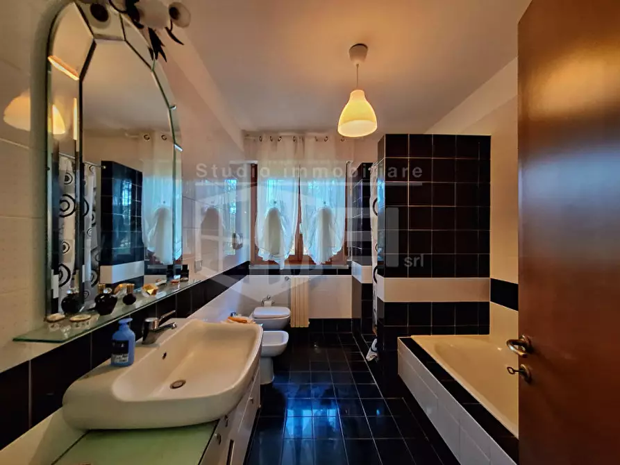 Immagine 17 di Villetta a schiera in vendita  in Via del Pino a Livorno