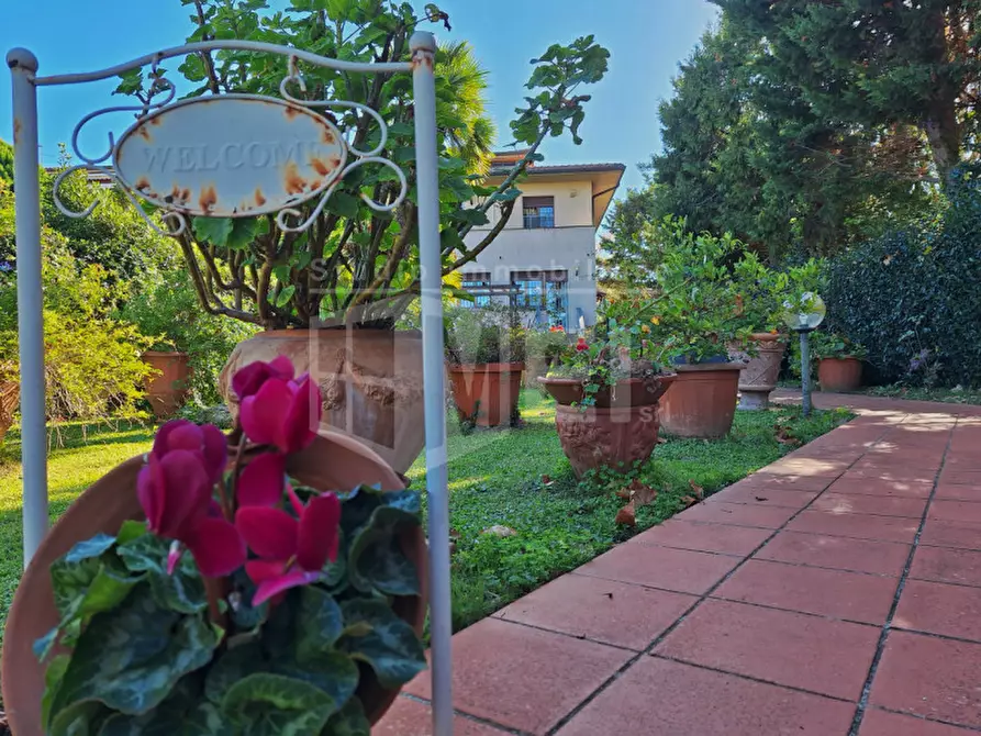 Immagine 30 di Villetta a schiera in vendita  in Via del Pino a Livorno