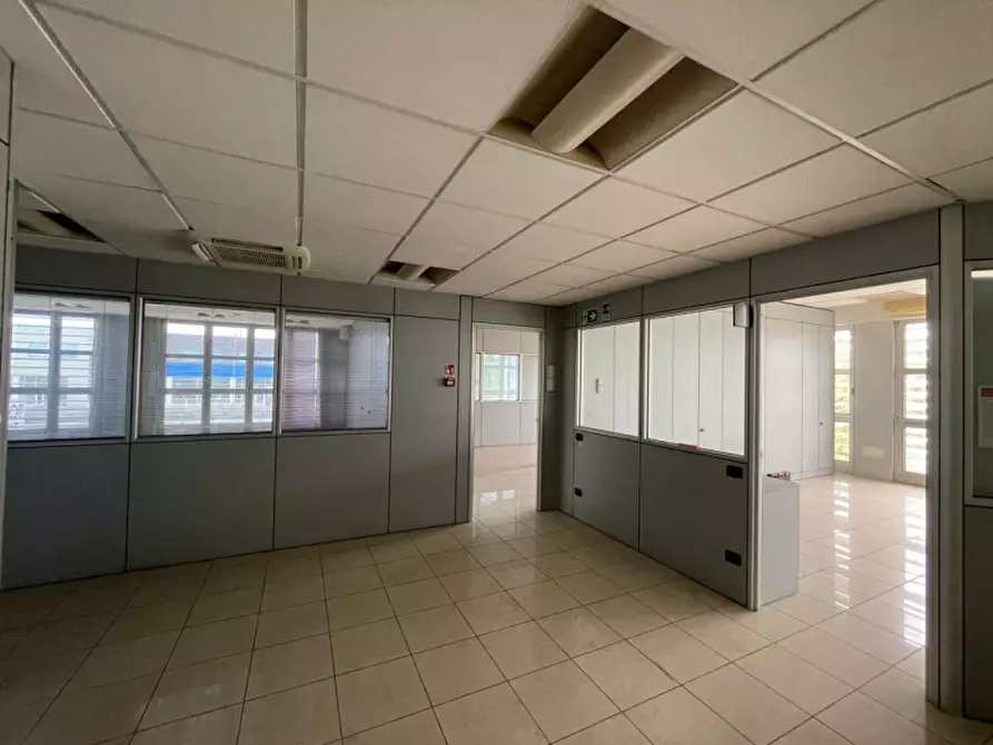 Immagine 4 di Ufficio in affitto  in via industrie a Pianiga