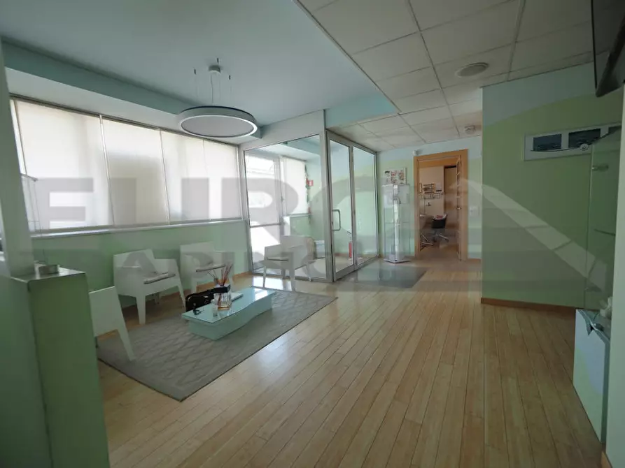 Immagine 6 di Ufficio in affitto  in Via Don Luigi Peron a Venezia