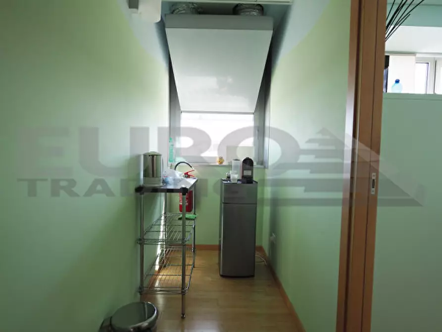 Immagine 10 di Ufficio in affitto  in Via Don Luigi Peron a Venezia