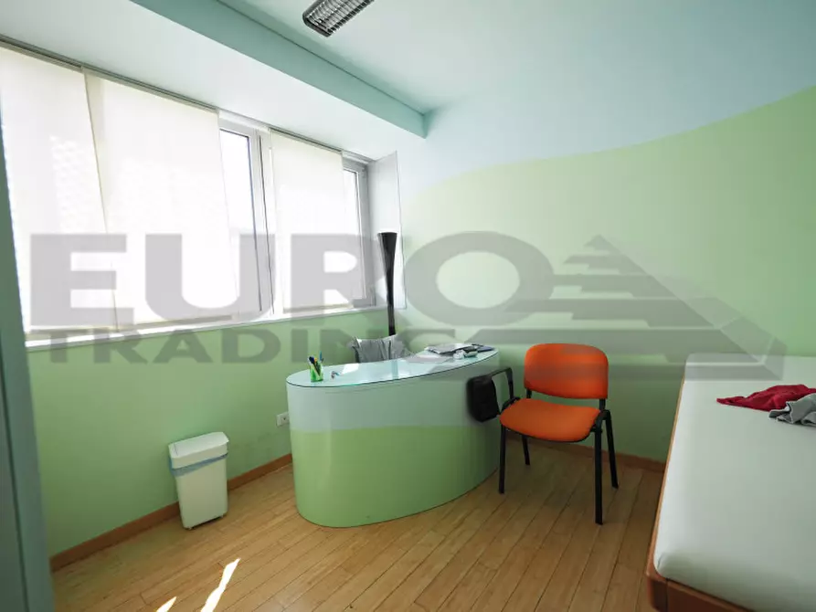 Immagine 11 di Ufficio in affitto  in Via Don Luigi Peron a Venezia