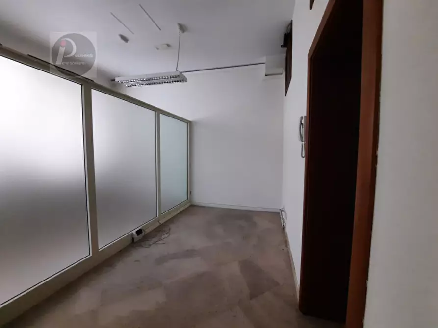 Immagine 6 di Negozio in affitto  a Padova