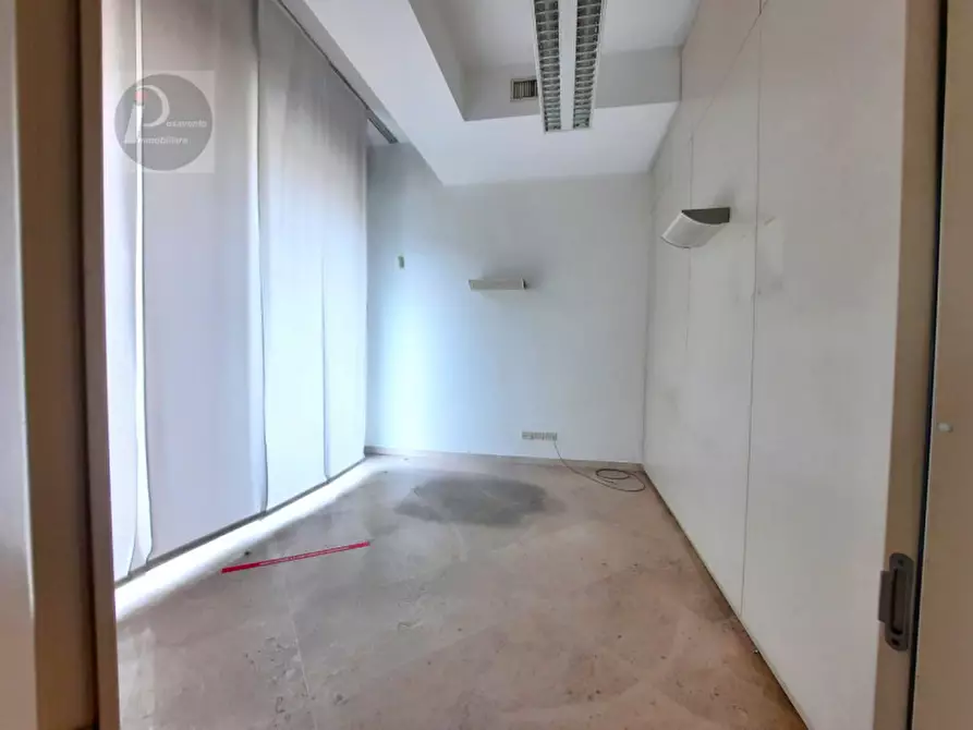 Immagine 9 di Negozio in affitto  a Padova