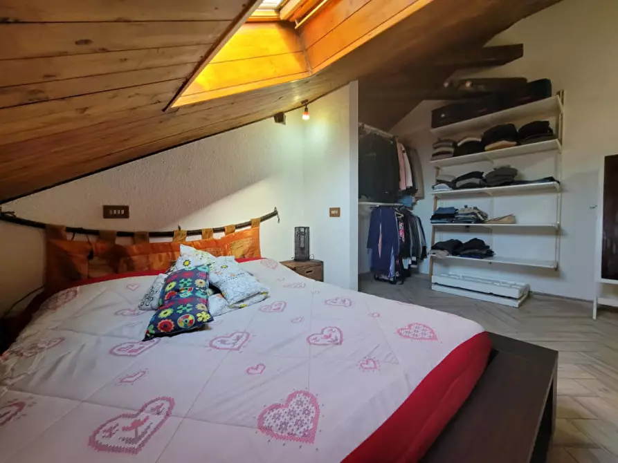 Immagine 11 di Loft/Open space in vendita  in Via Verdi a Savona