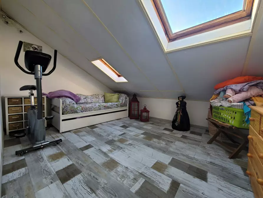 Immagine 14 di Loft/Open space in vendita  in Via Verdi a Savona