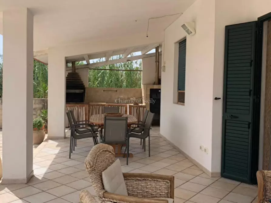 Immagine 10 di Casa indipendente in vendita  a Pachino