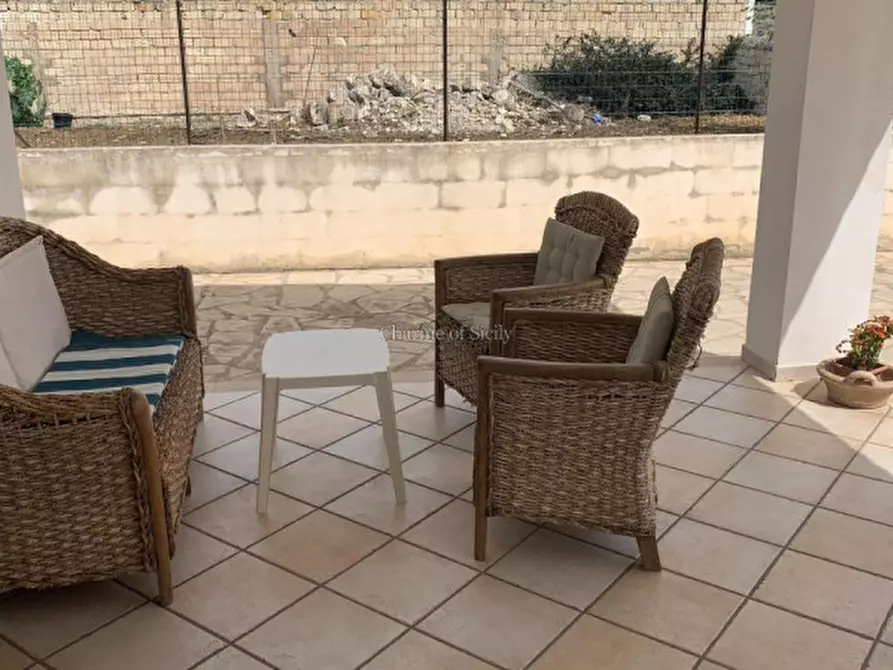 Immagine 12 di Casa indipendente in vendita  a Pachino