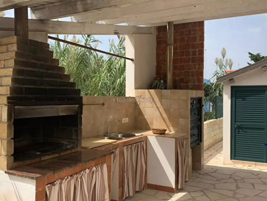 Immagine 14 di Casa indipendente in vendita  a Pachino