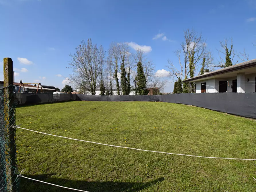 Immagine 5 di Terreno in vendita  in Via Boligo a Campolongo Maggiore