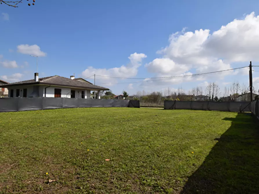 Immagine 10 di Terreno in vendita  in Via Boligo a Campolongo Maggiore
