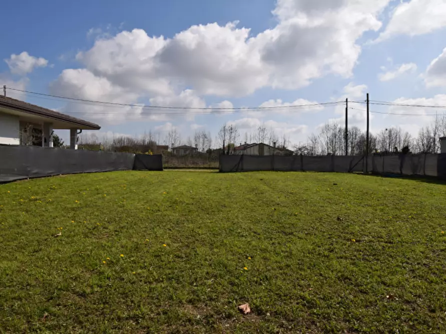 Immagine 14 di Terreno in vendita  in Via Boligo a Campolongo Maggiore